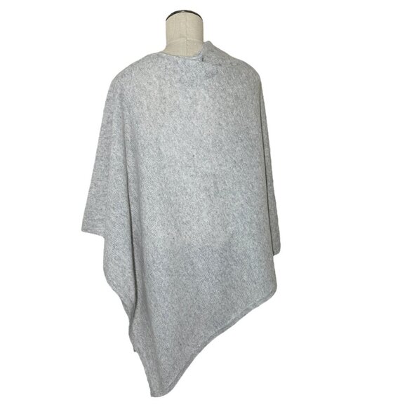 Peter Millar x Netjets Essential Cashmere Poncho Gray Womens Size OS Minimalist - Picture 7 of 7